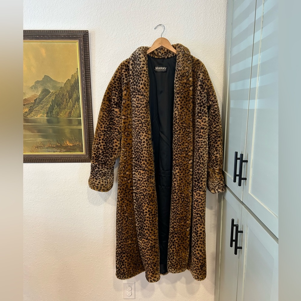 Faux fur cheetah print coat/duster